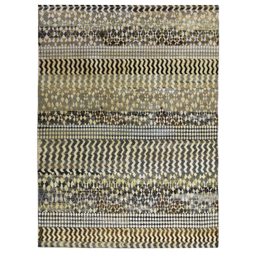 Traditional Wool Beige Handknotted Rug