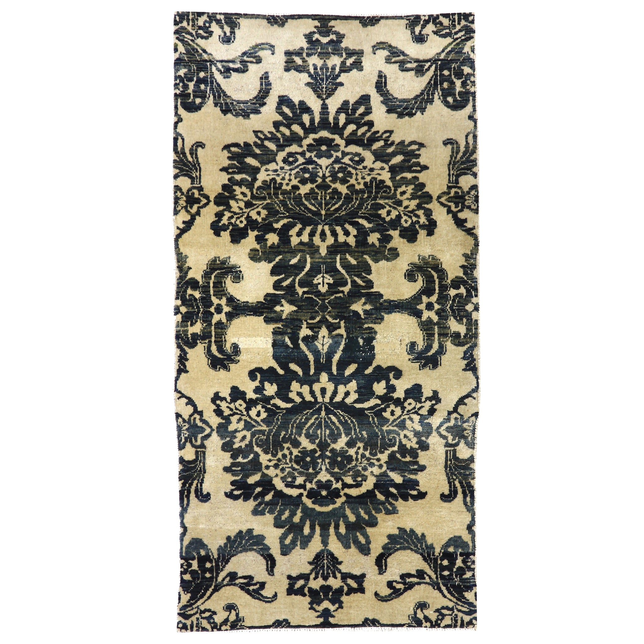 Traditional Wool Cream Handknotted Rug