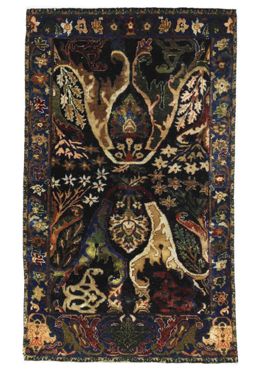 Traditional Wool Black Handknotted Rug