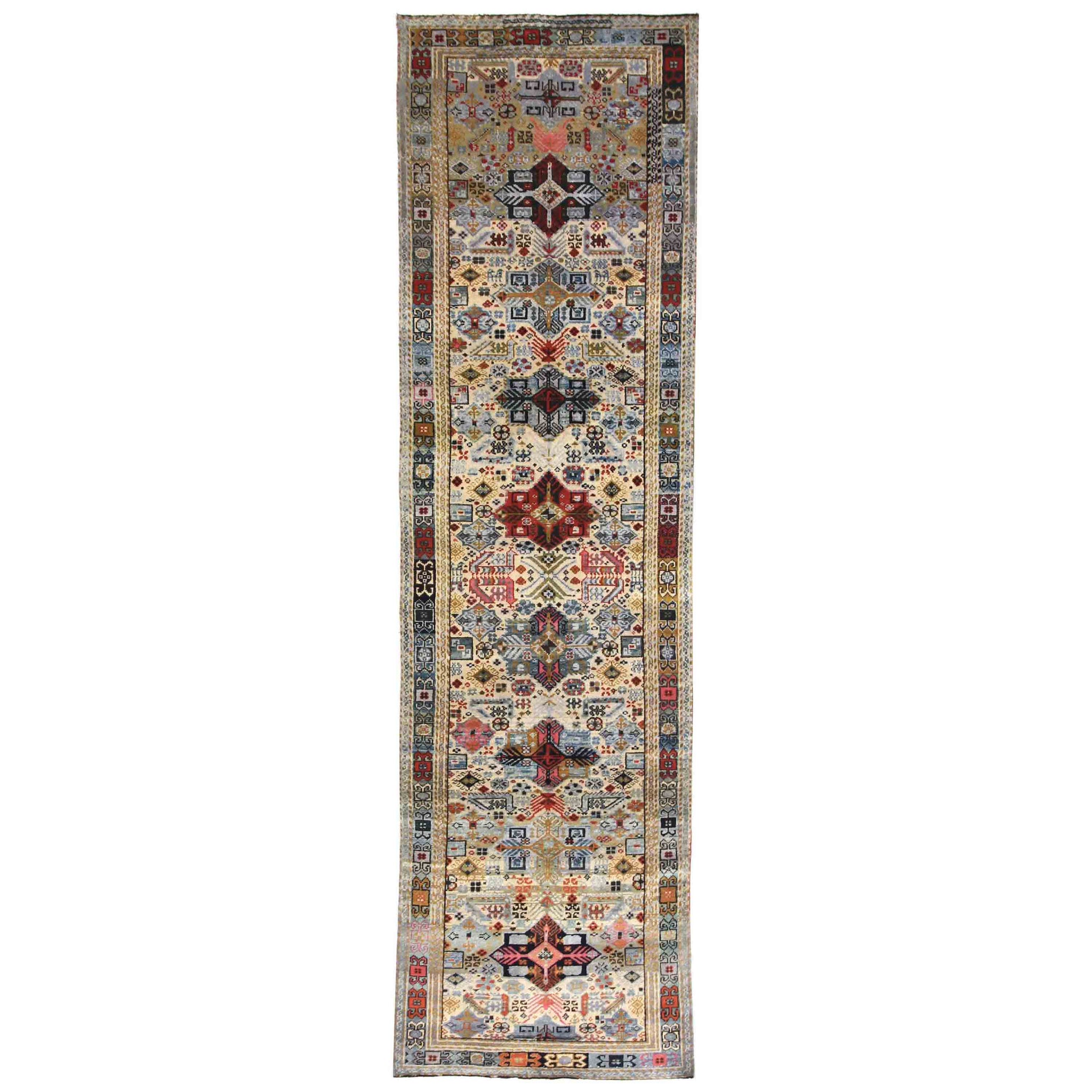 Traditional Wool Beige Handknotted Rug