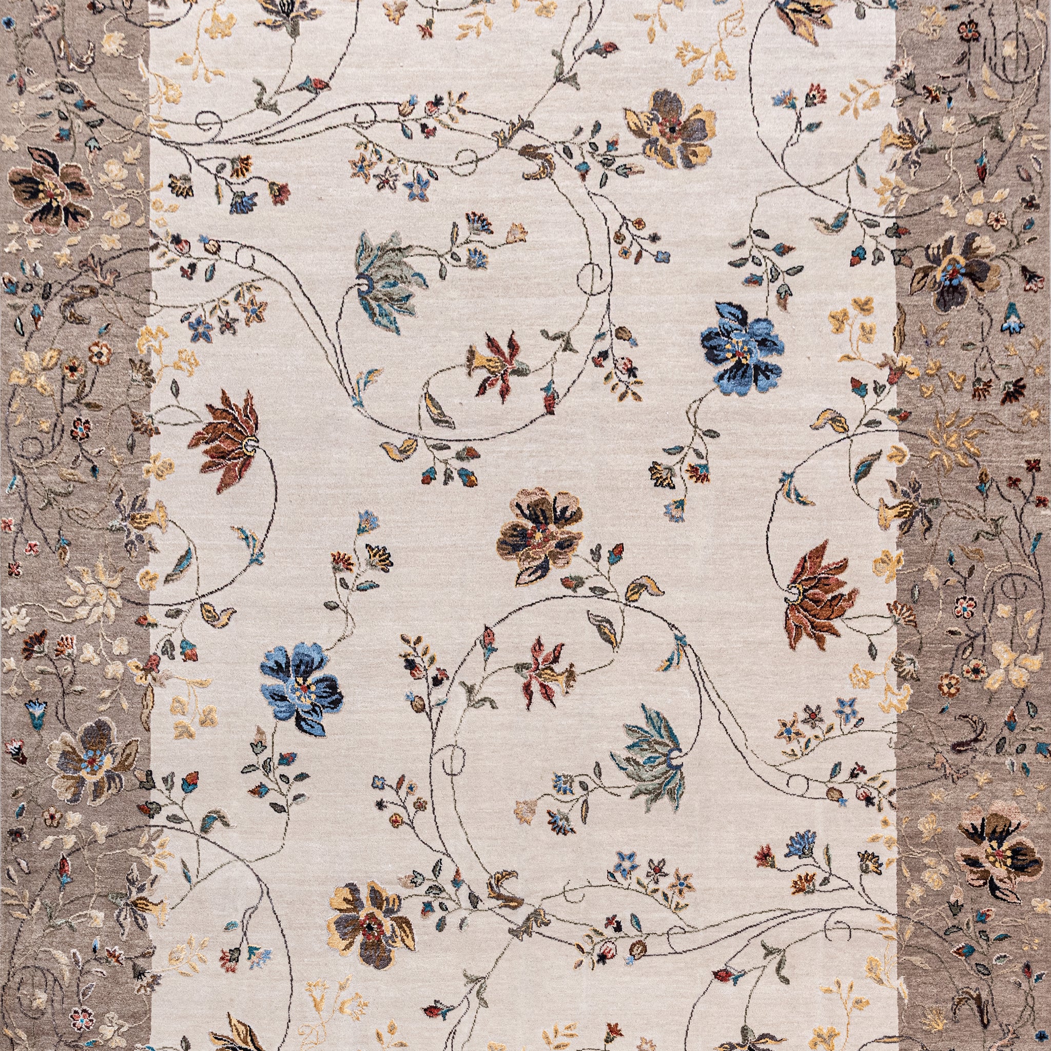 Traditional Wool & Silk White Handknotted Rug